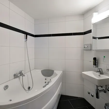 Swiss Star California - Self Check-in Apartman *