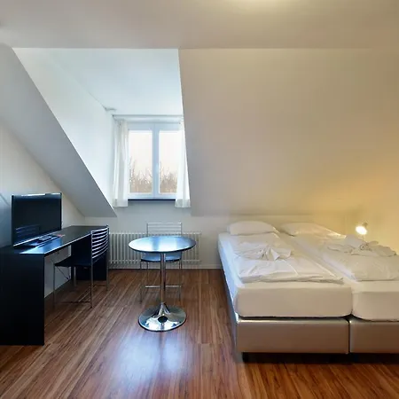 Swiss Star California - Self Check-in Apartment