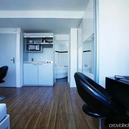 Swiss Star California - Self Check-in *