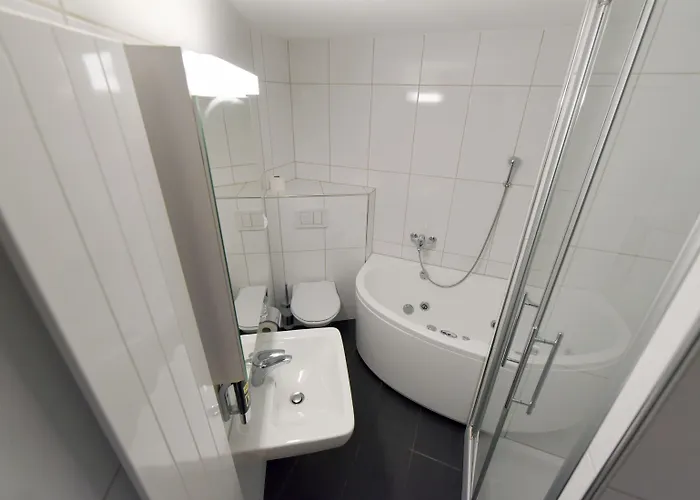 Апартаменты Swiss Star California - Self Check-in *