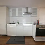 Swiss Star California - Self Check-in Apartamento *